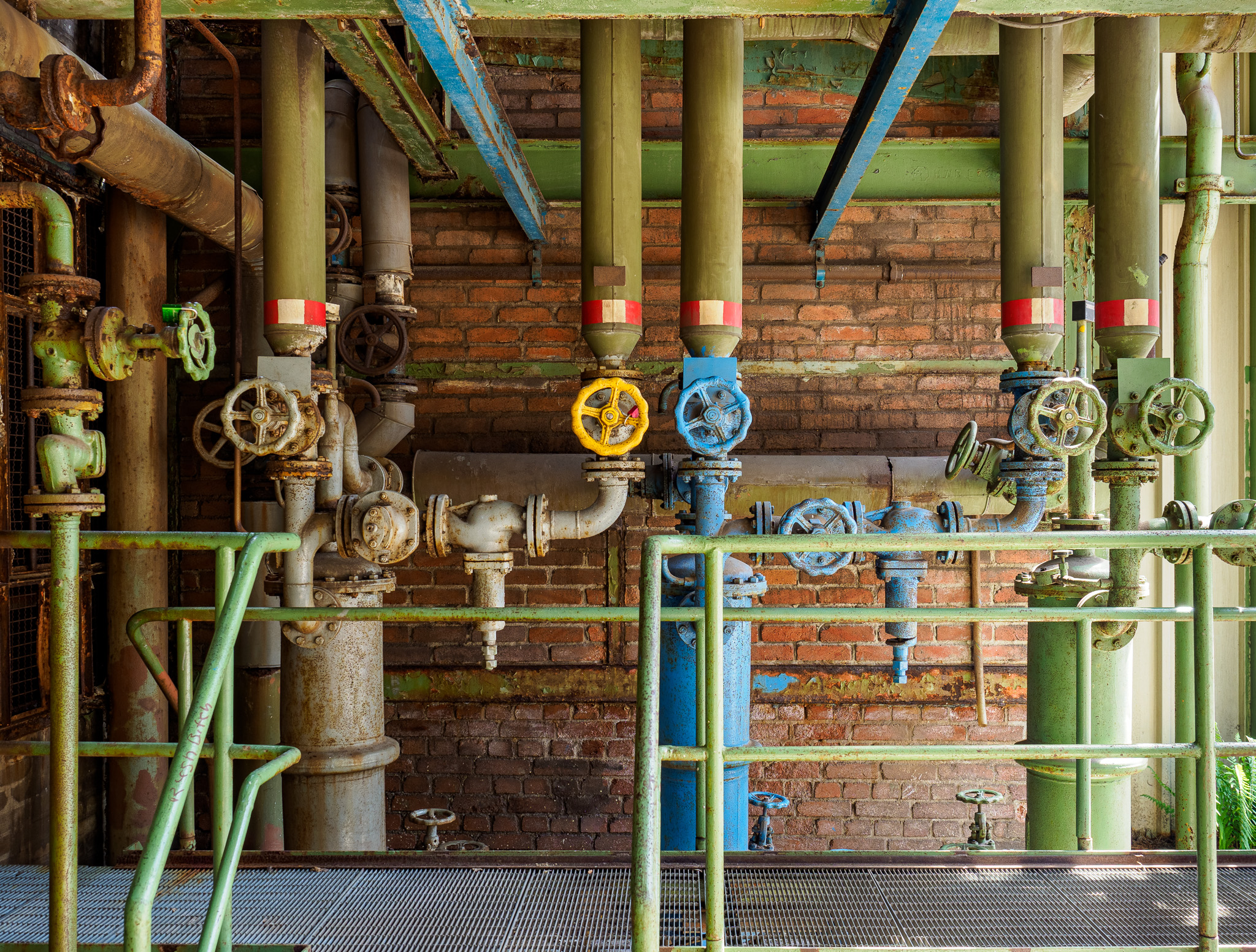 Pipes (but no teapot)